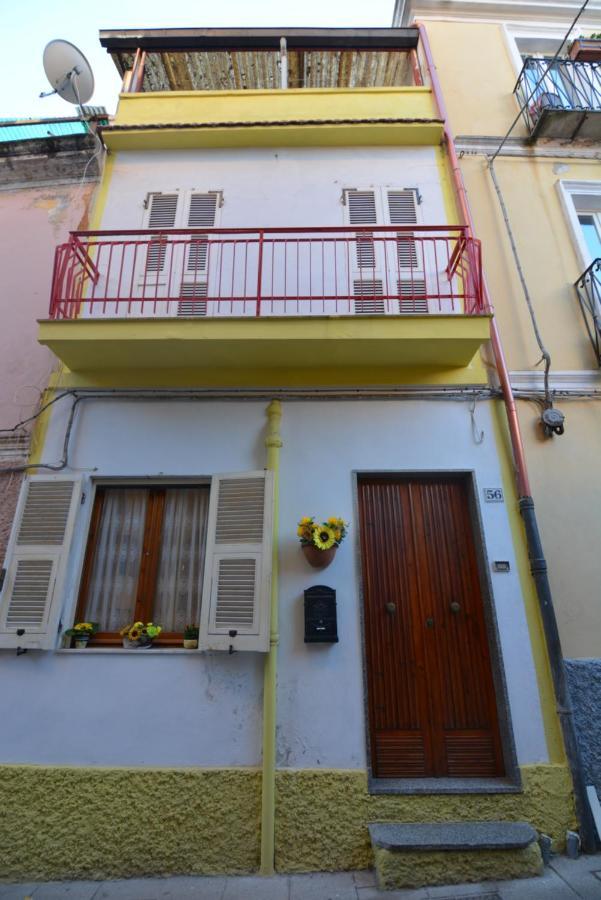Casa Vacanze I Girasoli Iglesias Exterior foto